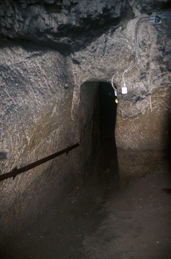 Modern Rediscovery: Exploring the Underground Today (image credits: flickr)