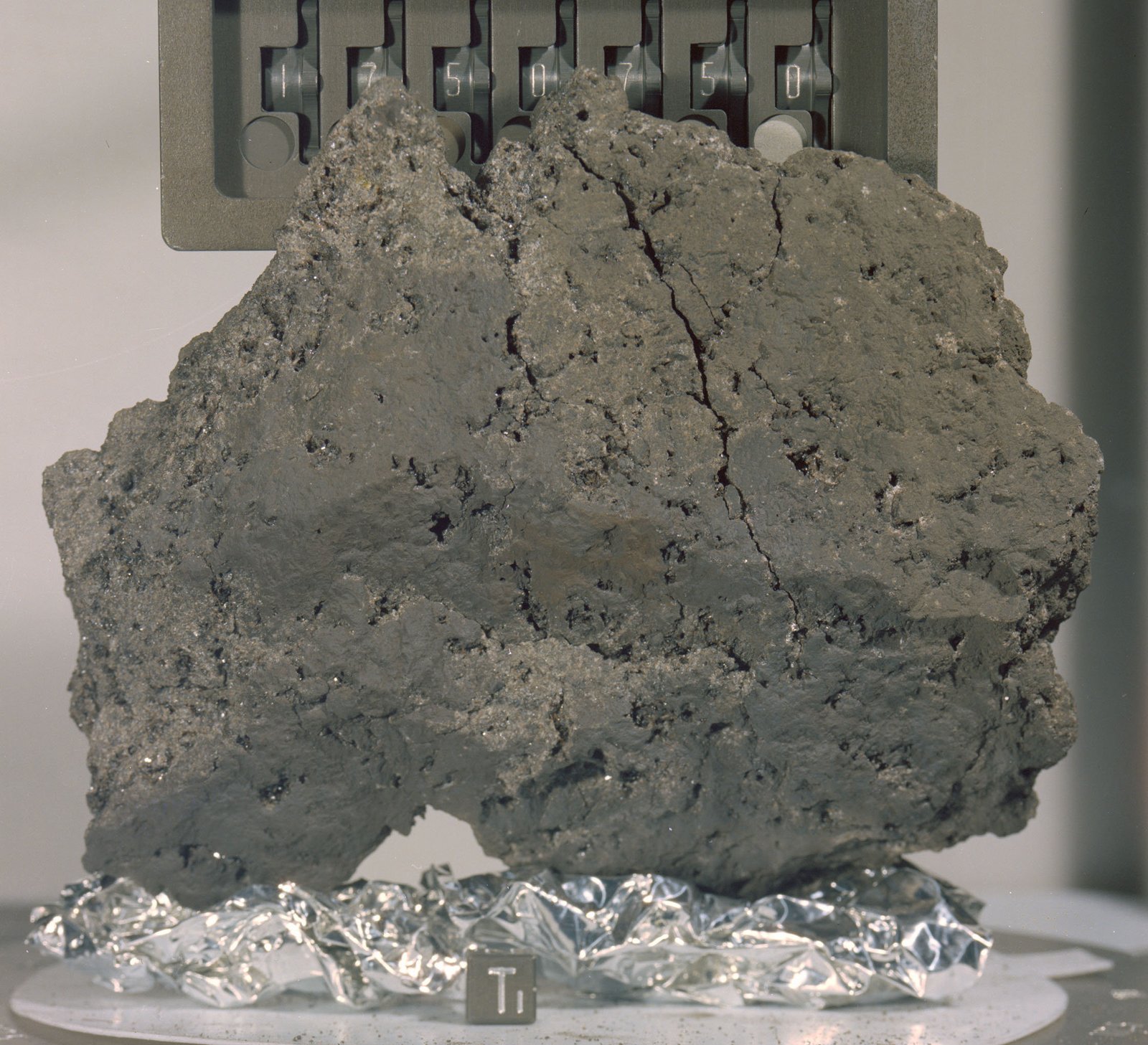 The Human Element: Why We Care About Space Samples (image credits: wikimedia)