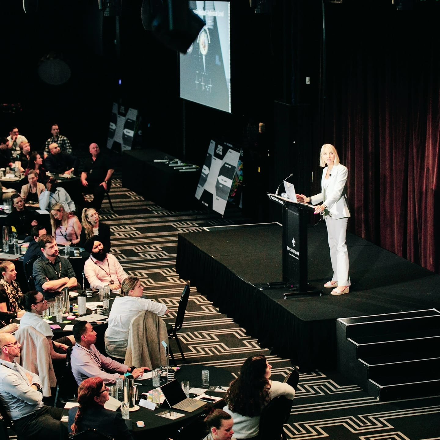 Dr. Elizabeth Weir and the Realities of Leadership in Science (image credits: wikimedia)