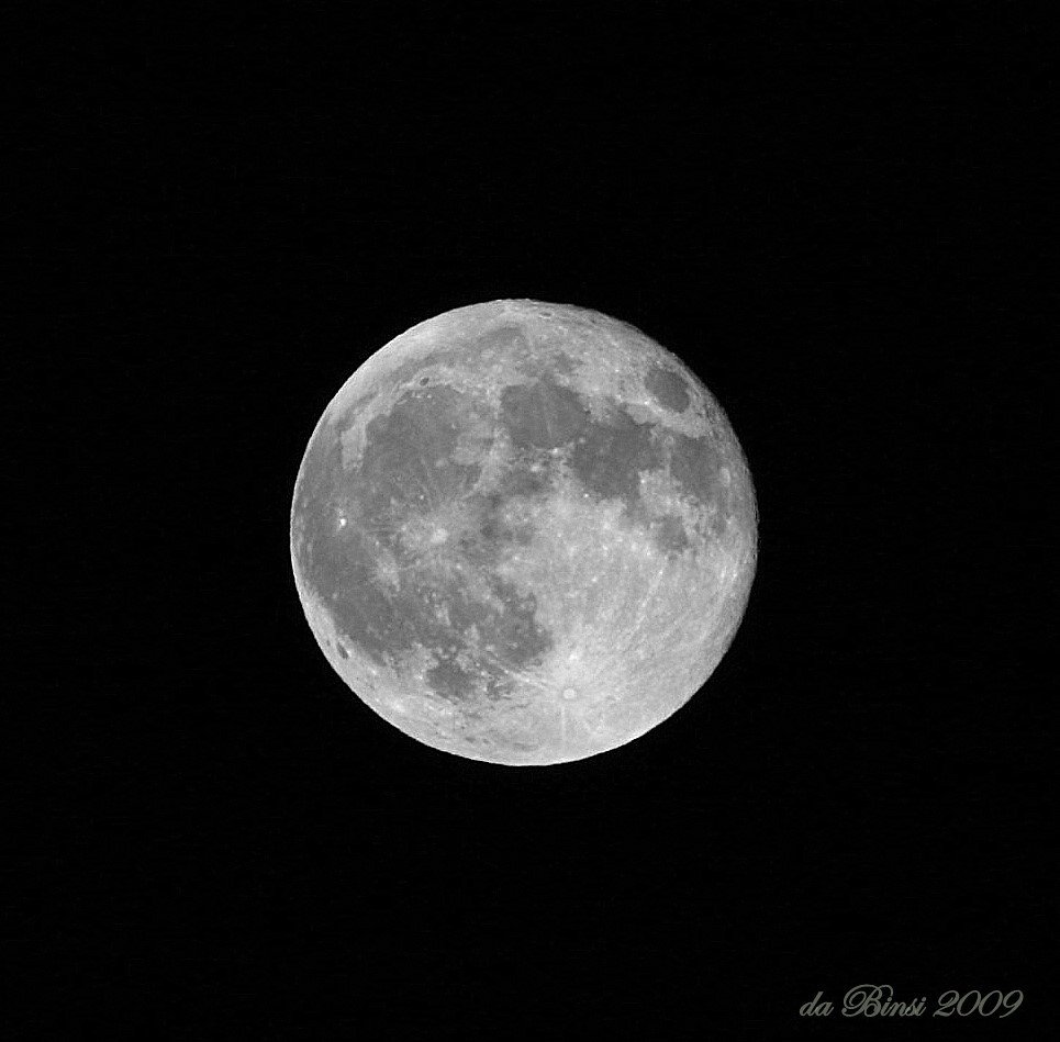 Memorial Objects and Tributes (image credits: flickr)