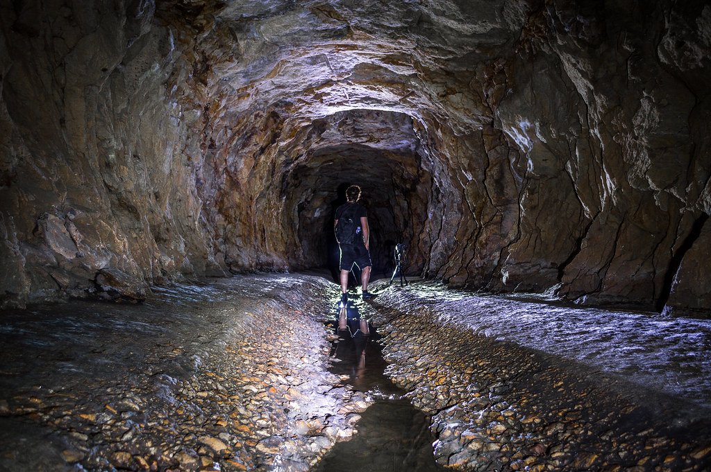 Hidden Passages: Complex Networks Beneath Our Feet (image credits: flickr)