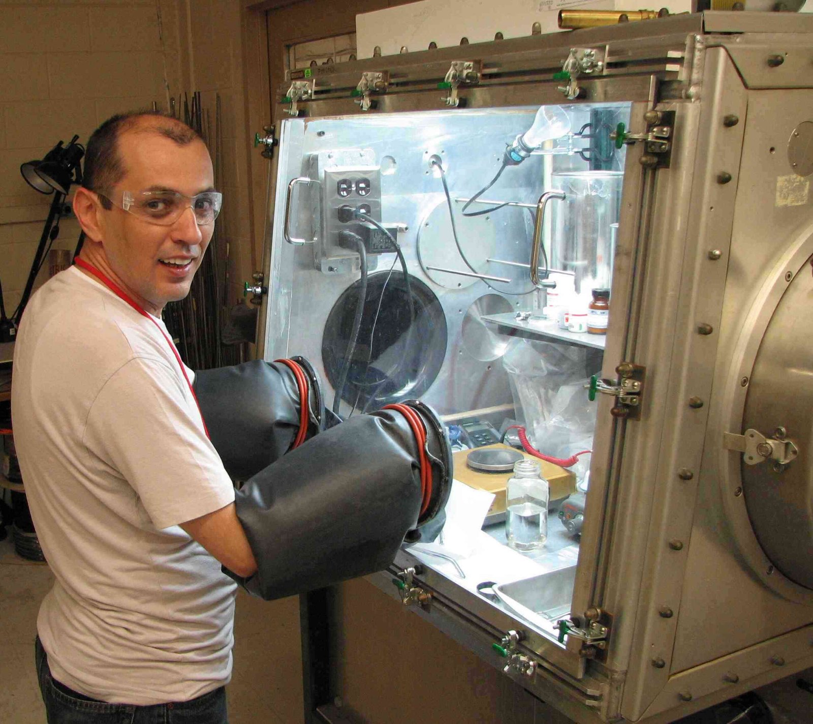 The Nitrogen Fortress: Keeping Earth's Air Out (image credits: wikimedia)