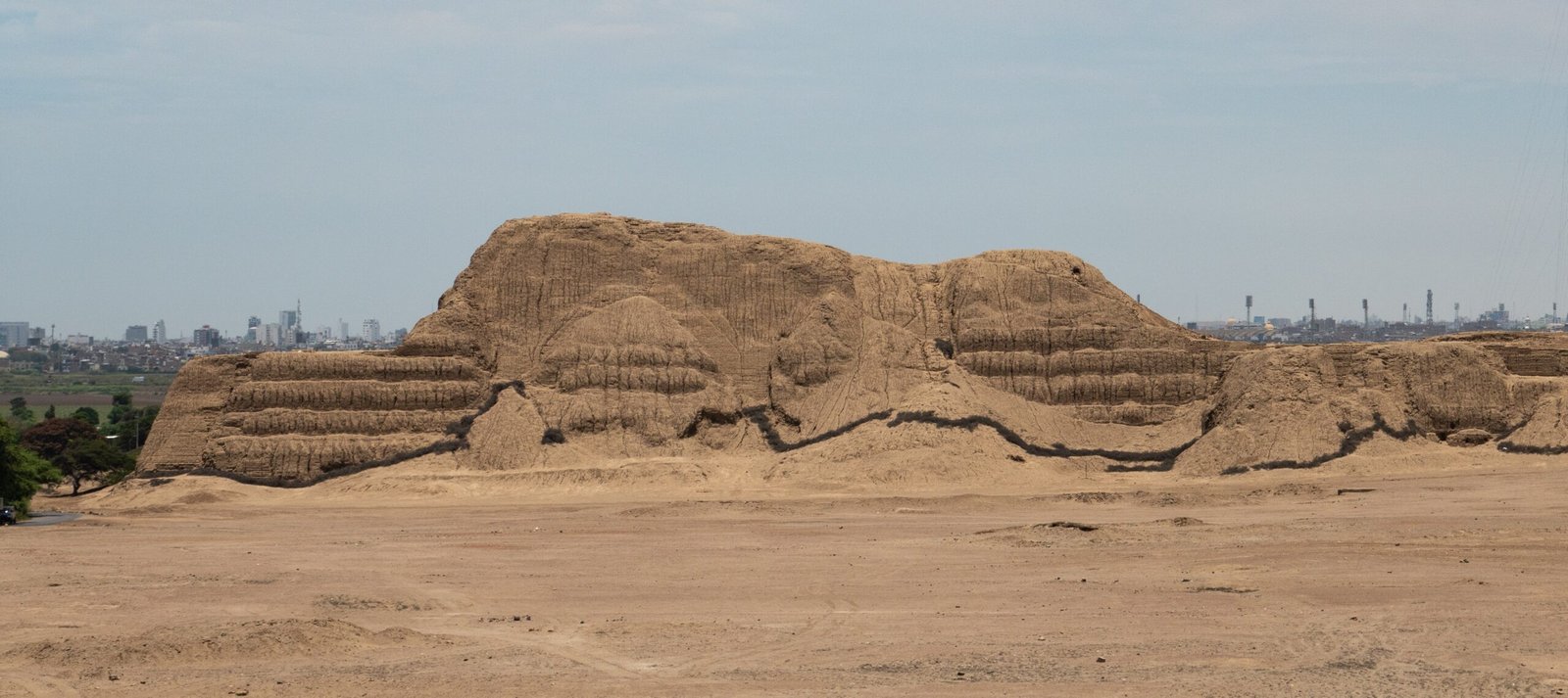 The Giants of Adobe: Huaca del Sol and Huaca de la Luna (image credits: wikimedia)