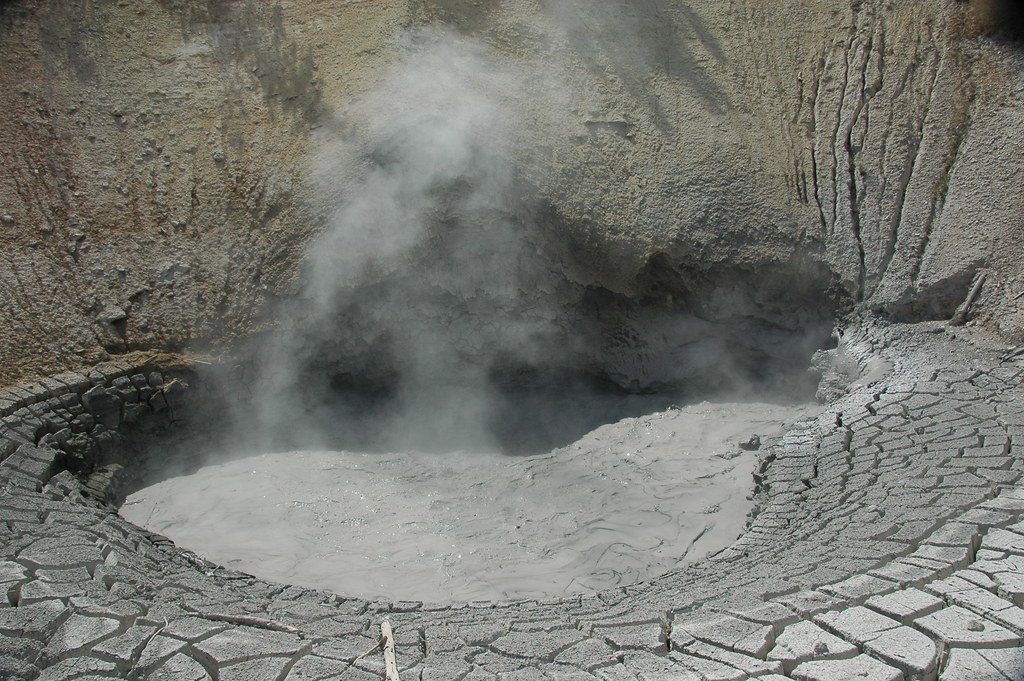 Rewriting the Rules: What Extremophiles Teach Us About Life (image credits: flickr)