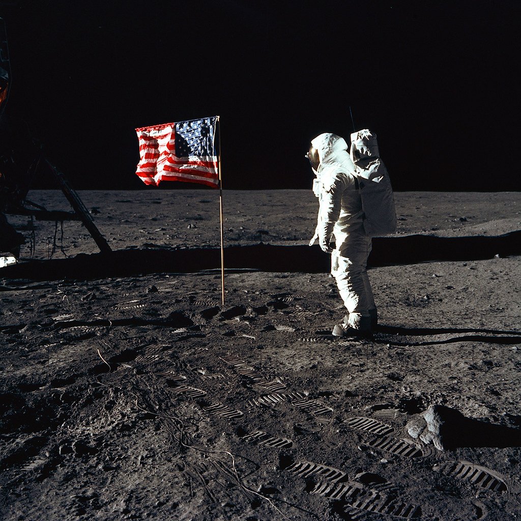 Buzz Aldrin's Detailed Description (image credits: flickr)