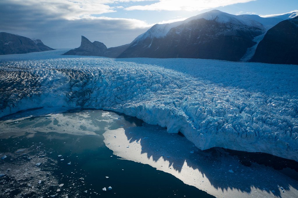 Global Ripple Effects: Why Melting Glaciers Are Everyone’s Problem (image credits: flickr)