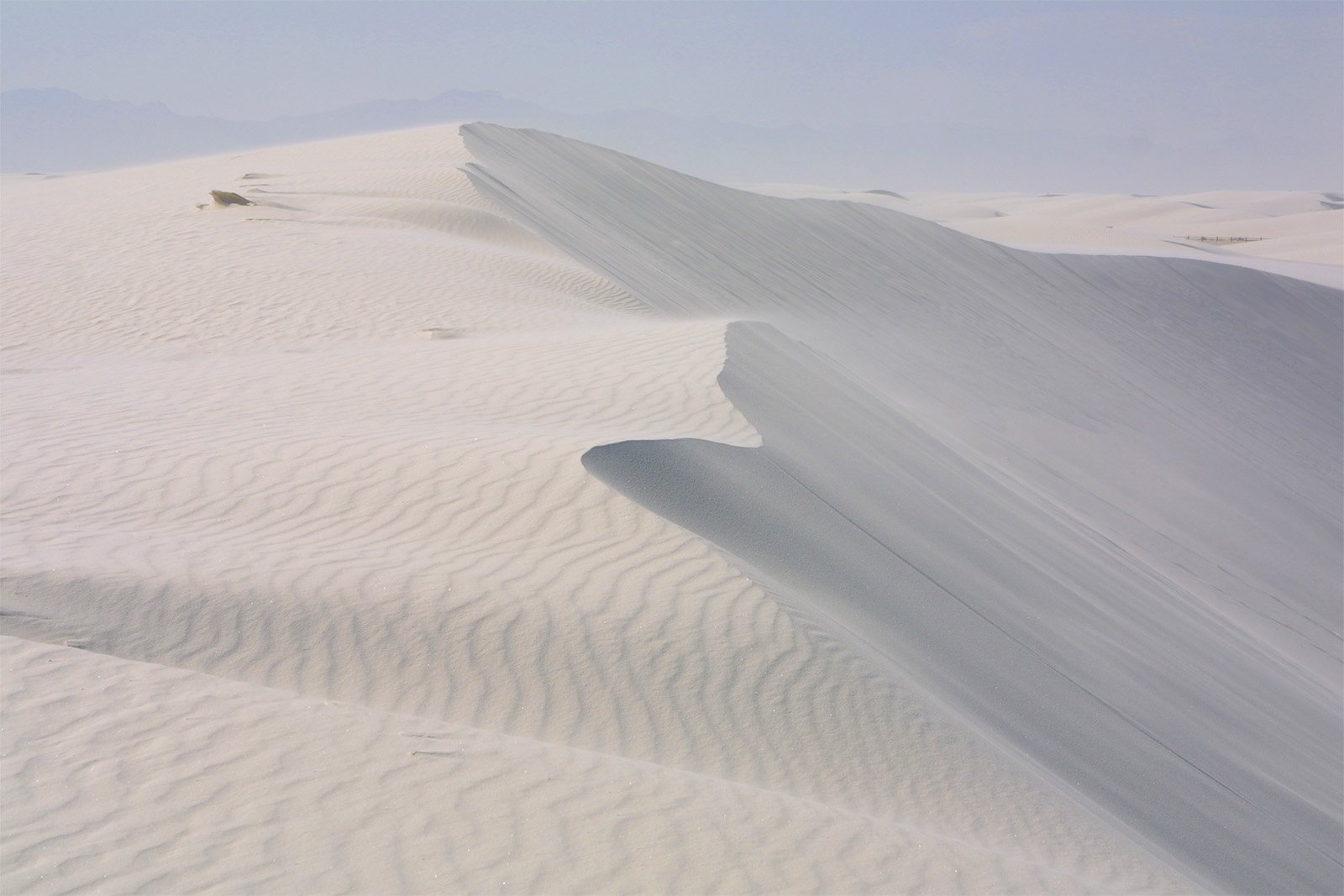 White Sands' Extraterrestrial Desert (image credits: wikimedia)