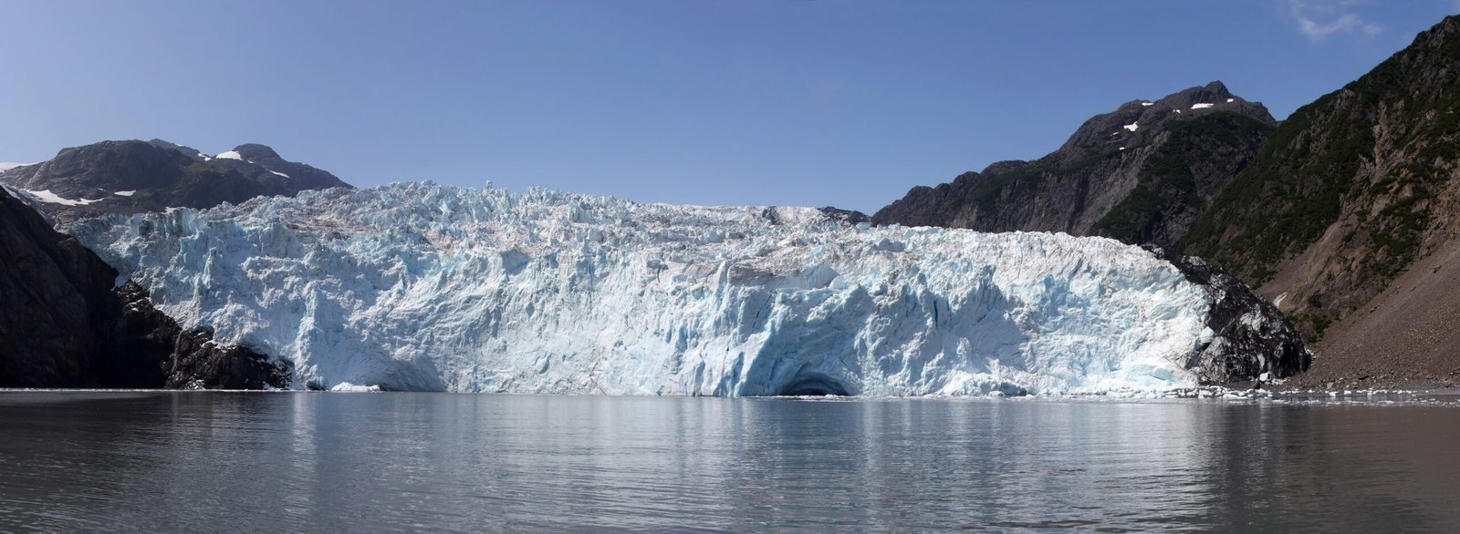 The Disappearing Glaciers of Glacier National Park (image credits: wikimedia)