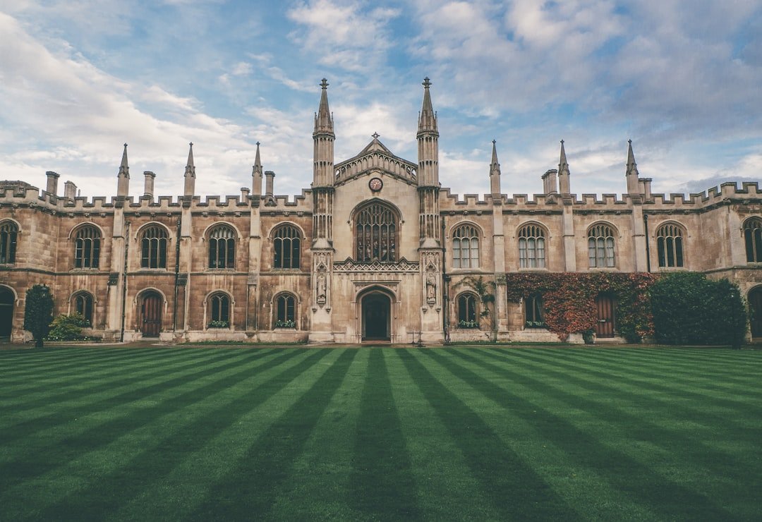 Yale University: Precision Medicine and Neurological Breakthroughs (image credits: unsplash)
