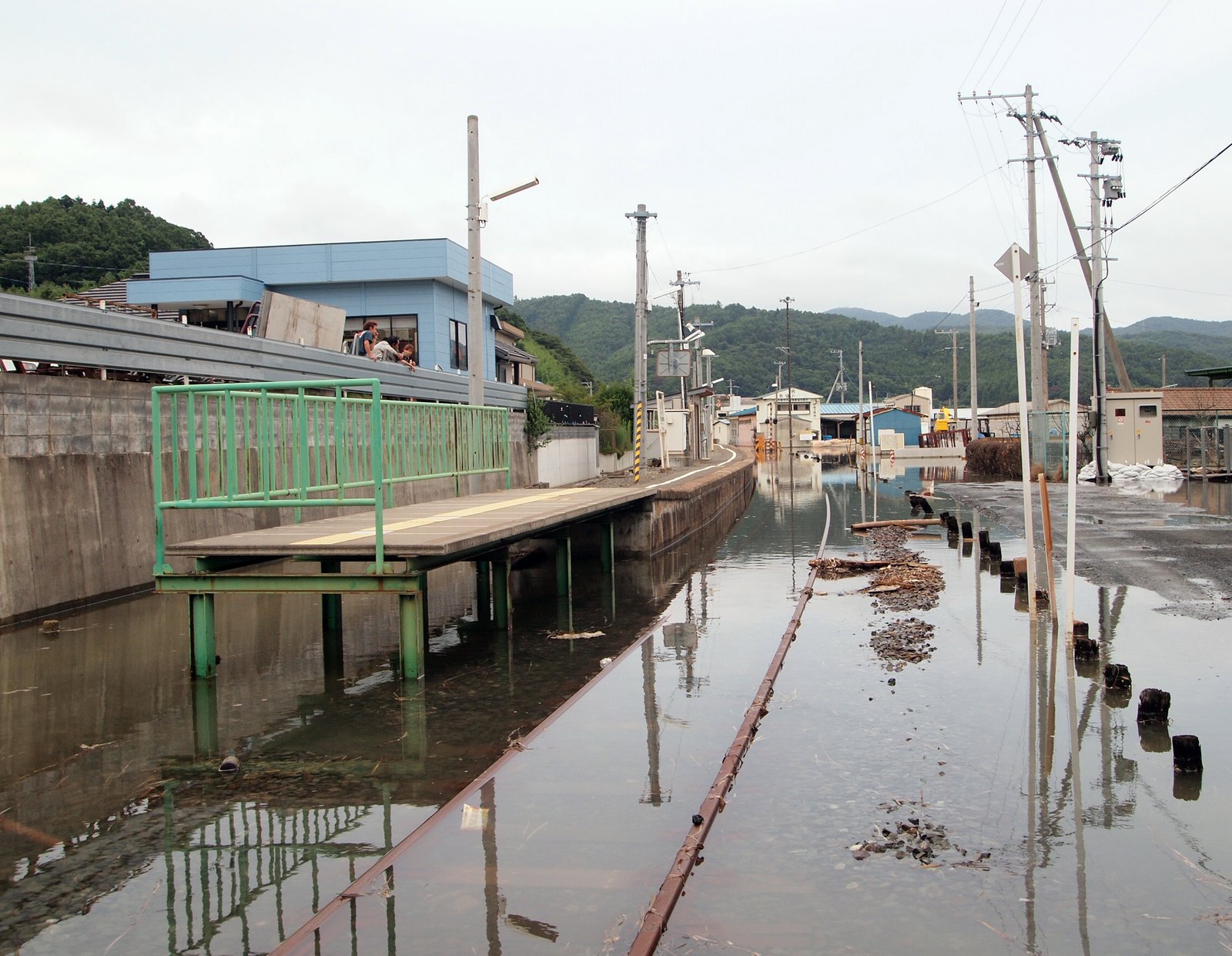 Economic Devastation (image credits: wikimedia)