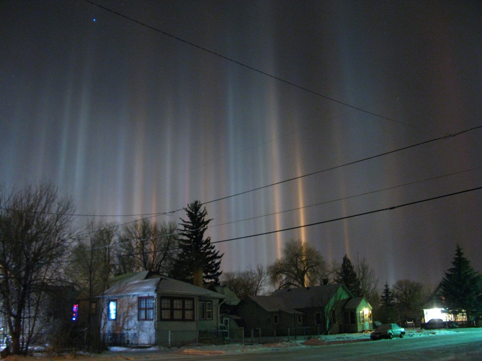 Wyoming's Wide Open Path to Space (image credits: wikimedia)