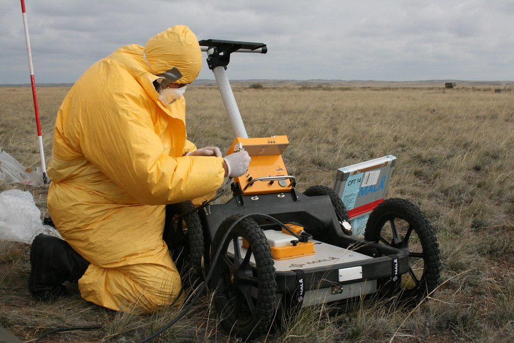 Ground-Penetrating Radar Uncovers Hidden Structures (image credits: flickr)