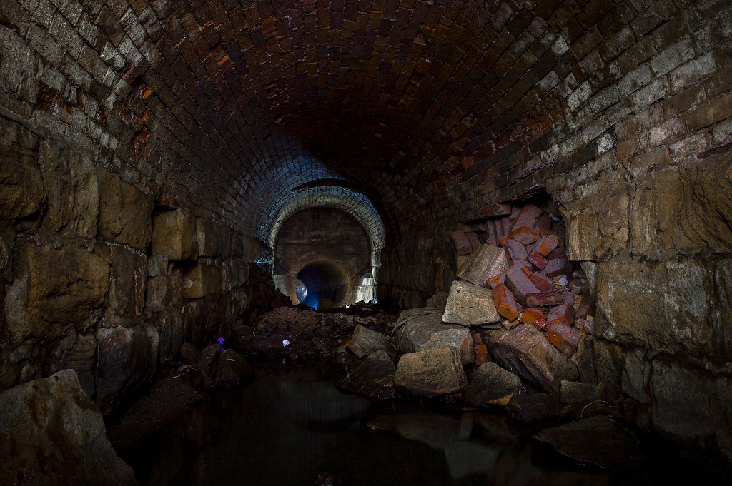 The Physics of Surviving a Mile Underground (image credits: flickr)