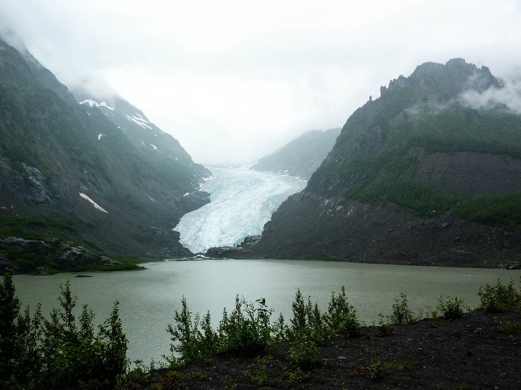 The Surprising Connection Between Underground Water and Glacier Speed (image credits: flickr)