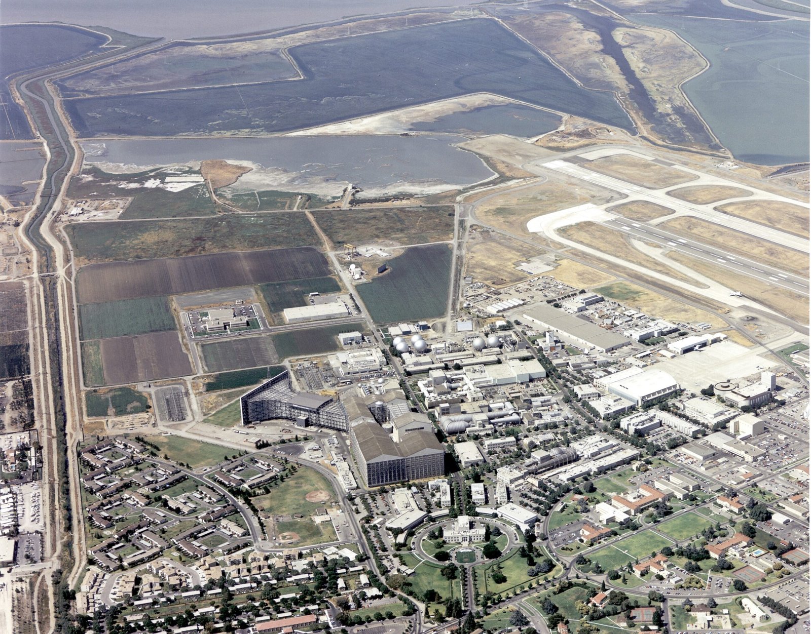 Ames Research Center: Silicon Valley’s Space Gateway (image credits: wikimedia)