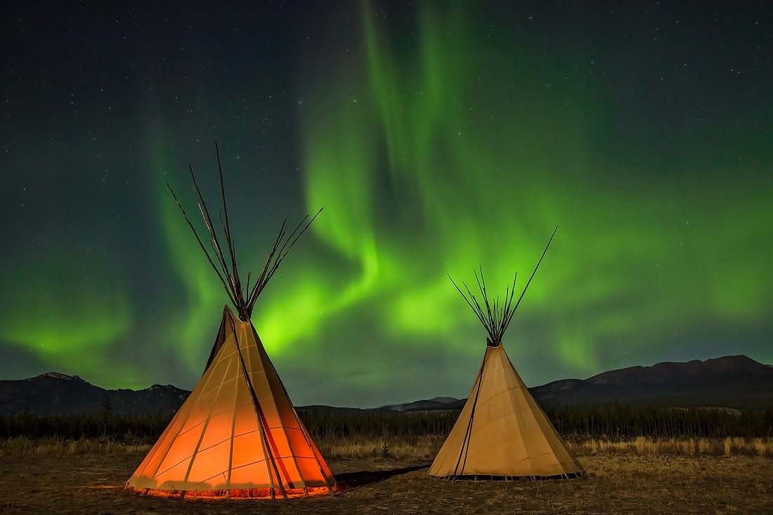 Aurora Borealis: The Science Behind Yukon's Celestial Theater (image credits: wikimedia)