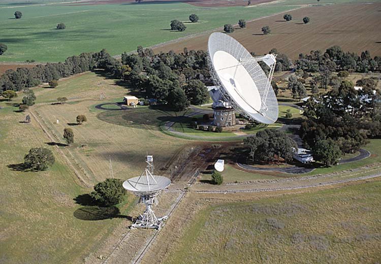 Arecibo's Giant Ear Discovered the First Exoplanet (image credits: wikimedia)