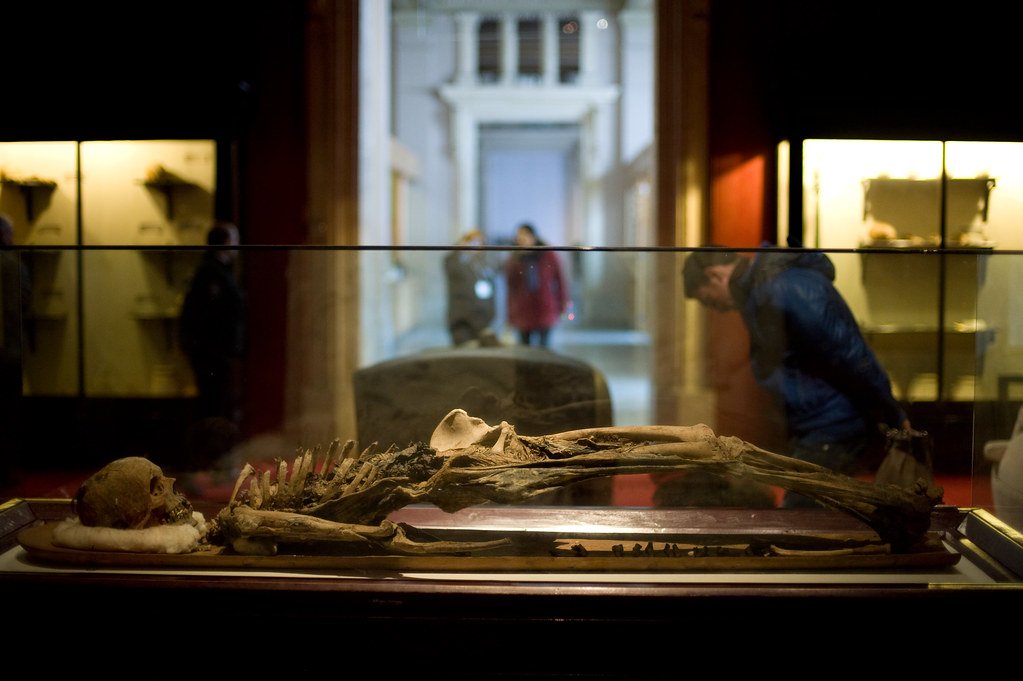 Breaking the Heteronormative Archaeological Lens (image credits: flickr)
