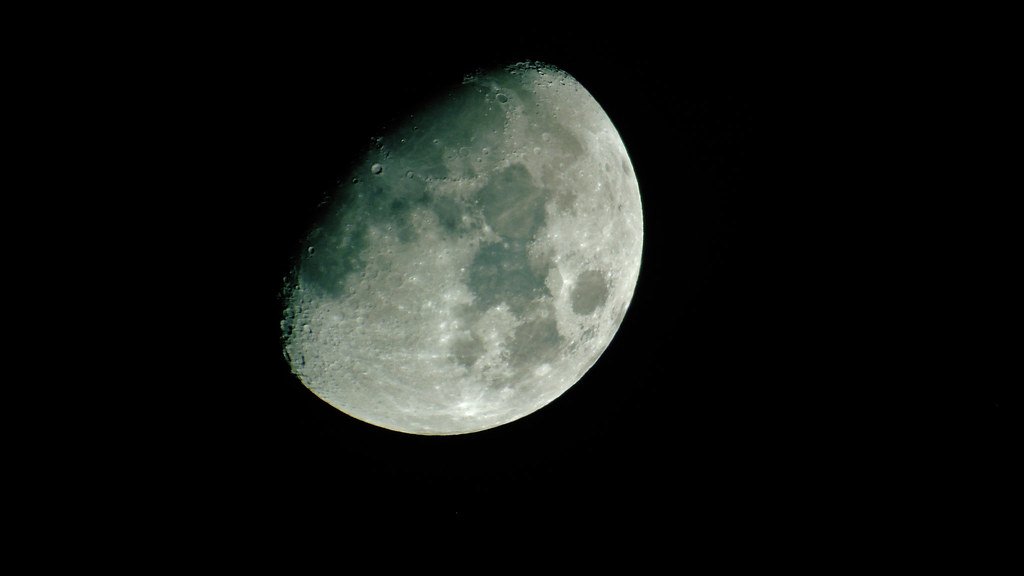 Could We Actually Survive Long-Term? (image credits: flickr)