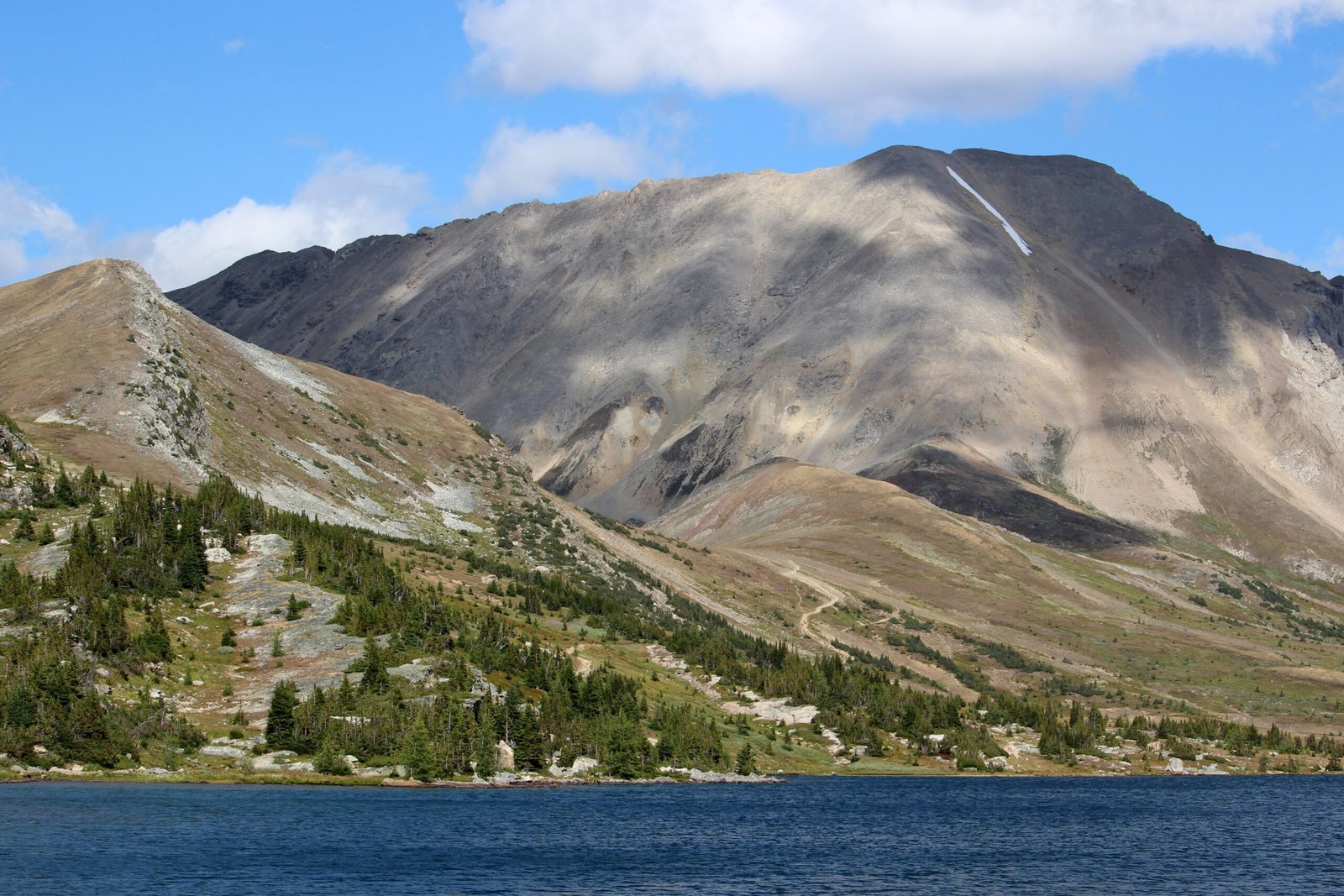 The Geological Setting: How Mountains Preserved Ancient Seas (image credits: wikimedia)