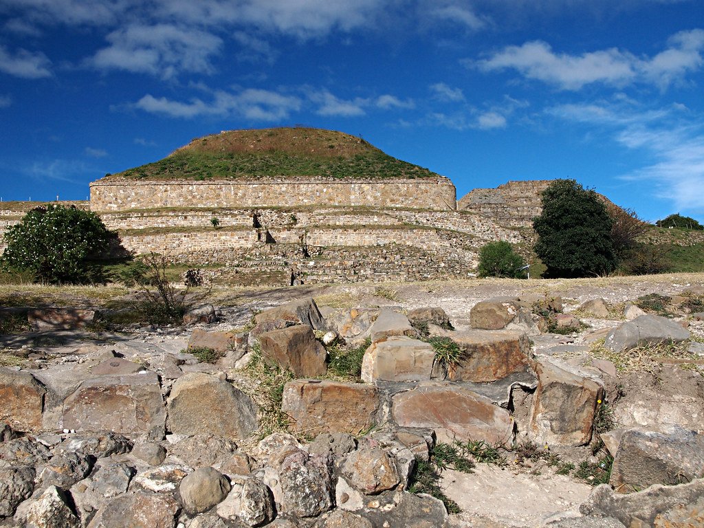 Artistic Mastery: Beauty in Stone and Clay (image credits: flickr)