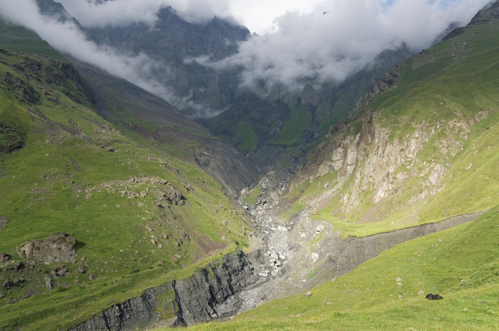 Shaping the Rivers and Valleys (image credits: wikimedia)