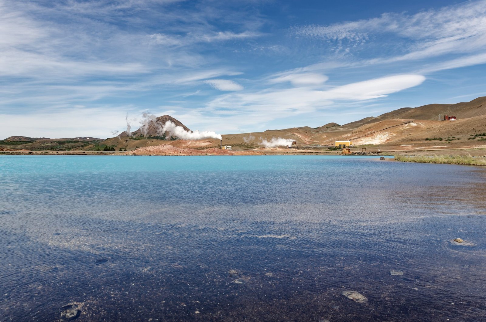 The Perfect Storm: Geological Conditions for Deadly Lakes (image credits: wikimedia)