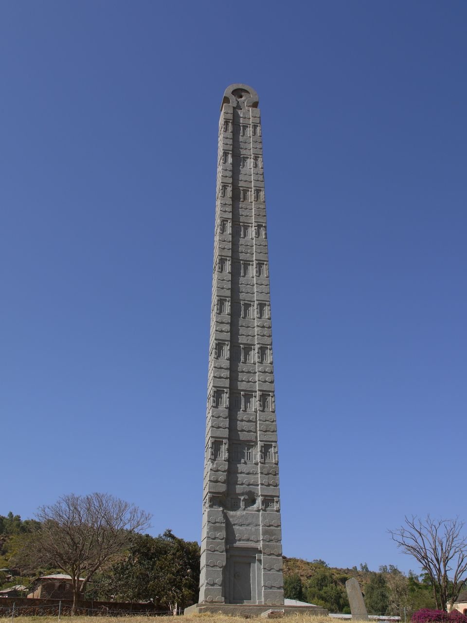 Stone Obelisks That Touch the Sky (image credits: wikimedia)