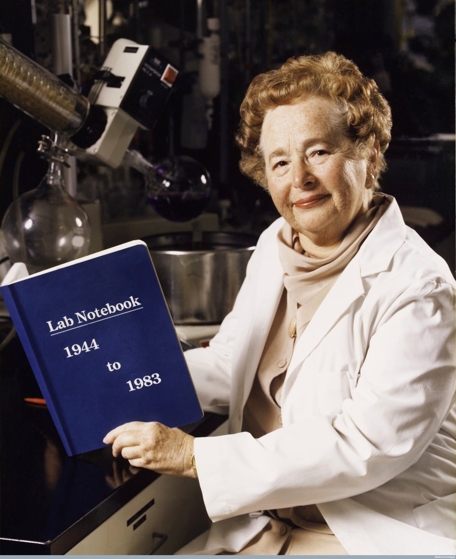 The Chemist Who Developed Life-Saving Drugs (image credits: wikimedia)
