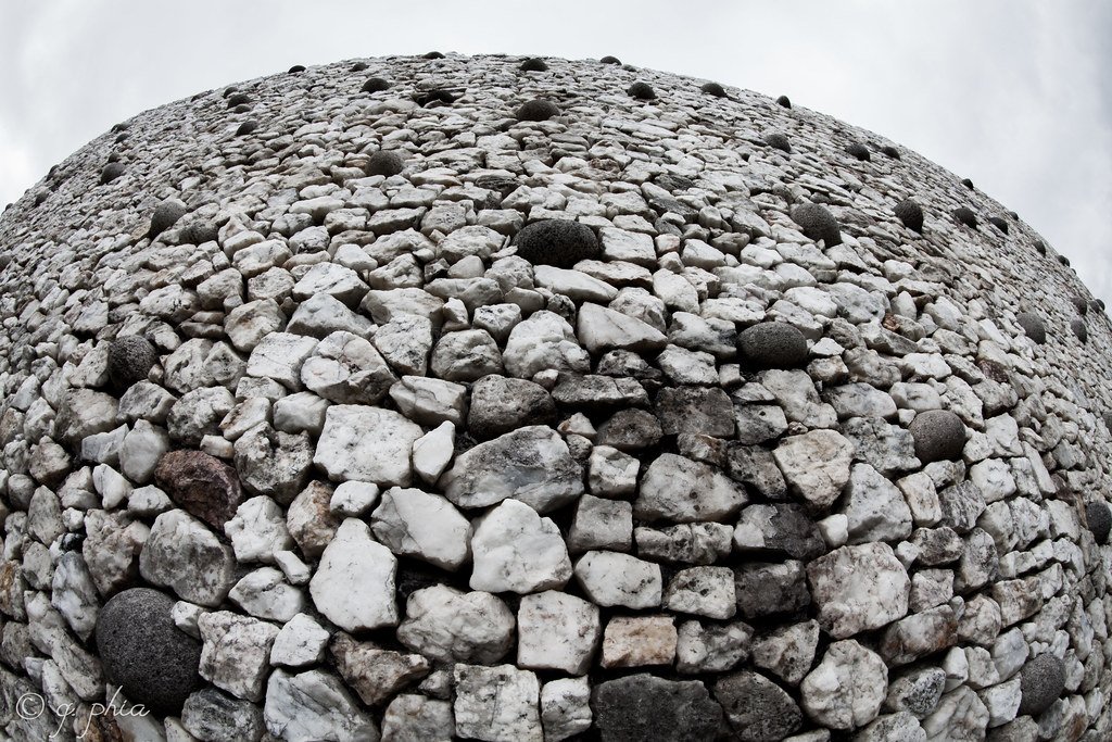 A Legacy Carved in Stone and Light (image credits: flickr)