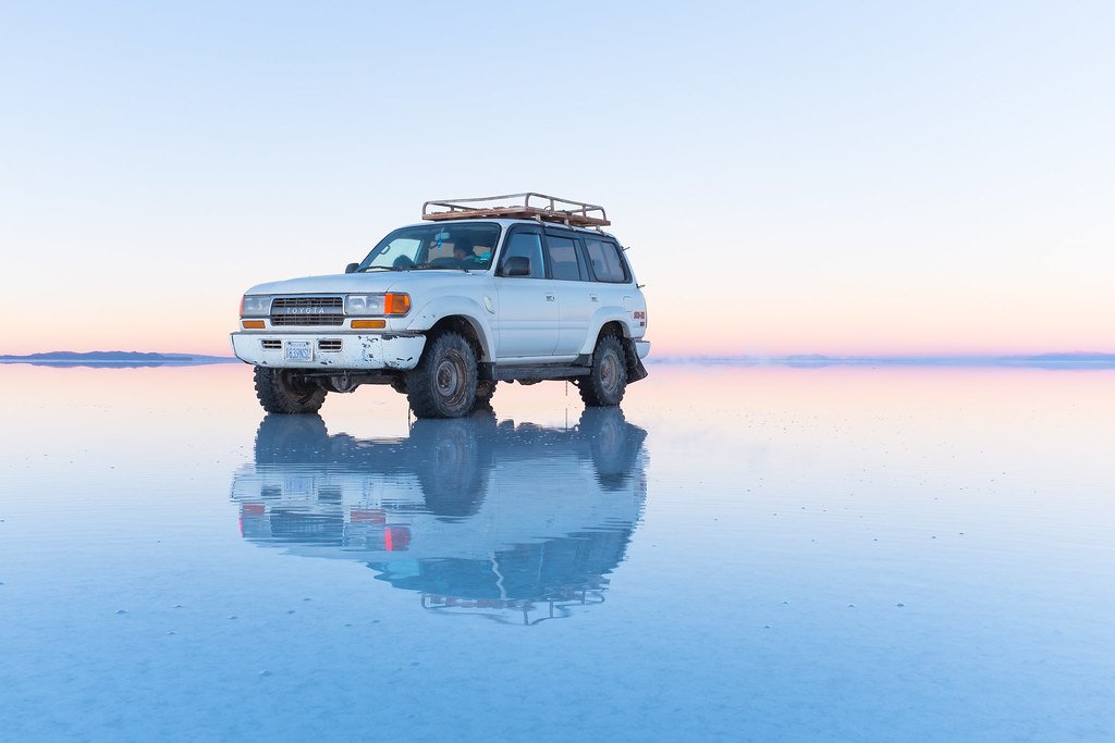 Salar de Uyuni, Bolivia: The World’s Largest Mirror (image credits: flickr)