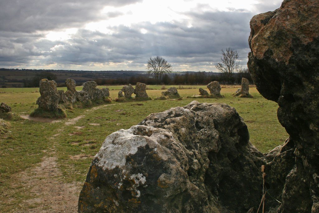 Geological Mysteries of the Cotswold Stone (image credits: flickr)