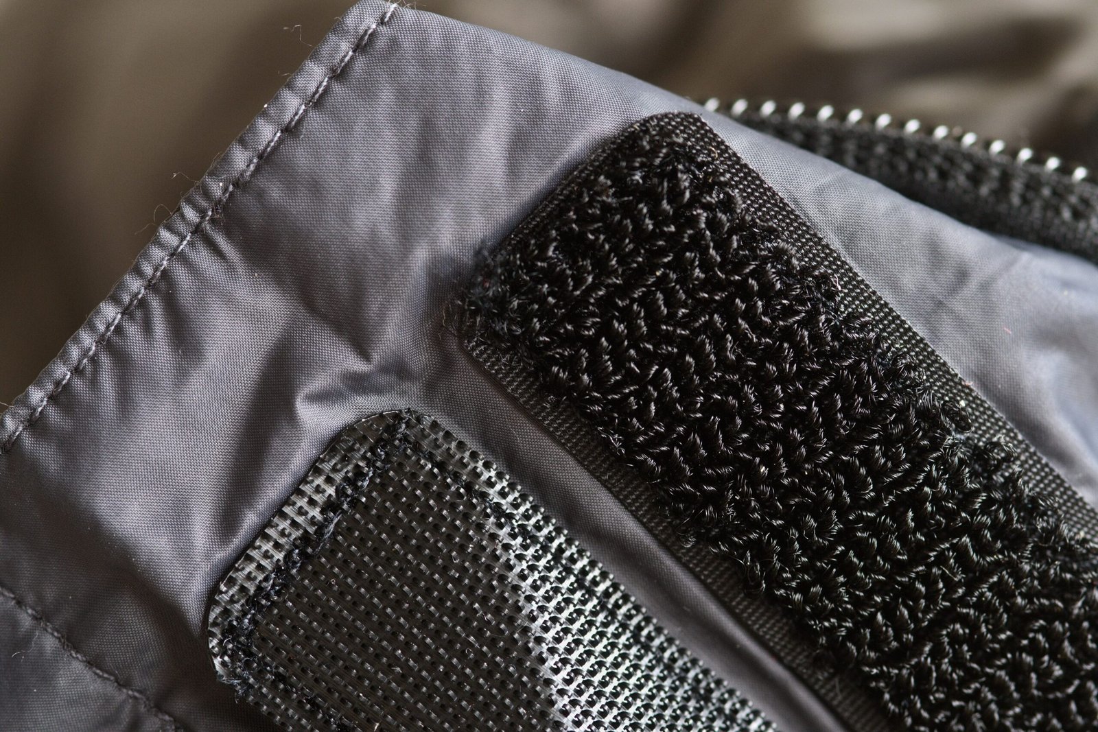 How Velcro Mimicked Nature's Design (image credits: wikimedia)