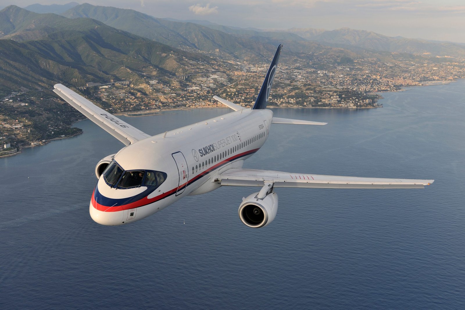 Why Airplanes Don't Fall Out of the Sky (image credits: wikimedia)