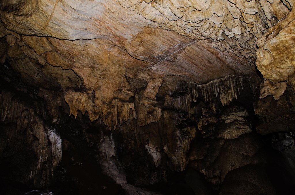 The Science Behind the Crystal Giants (image credits: flickr)