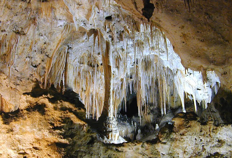 The Cave That Changes Its Own Climate: Underground Weather Patterns