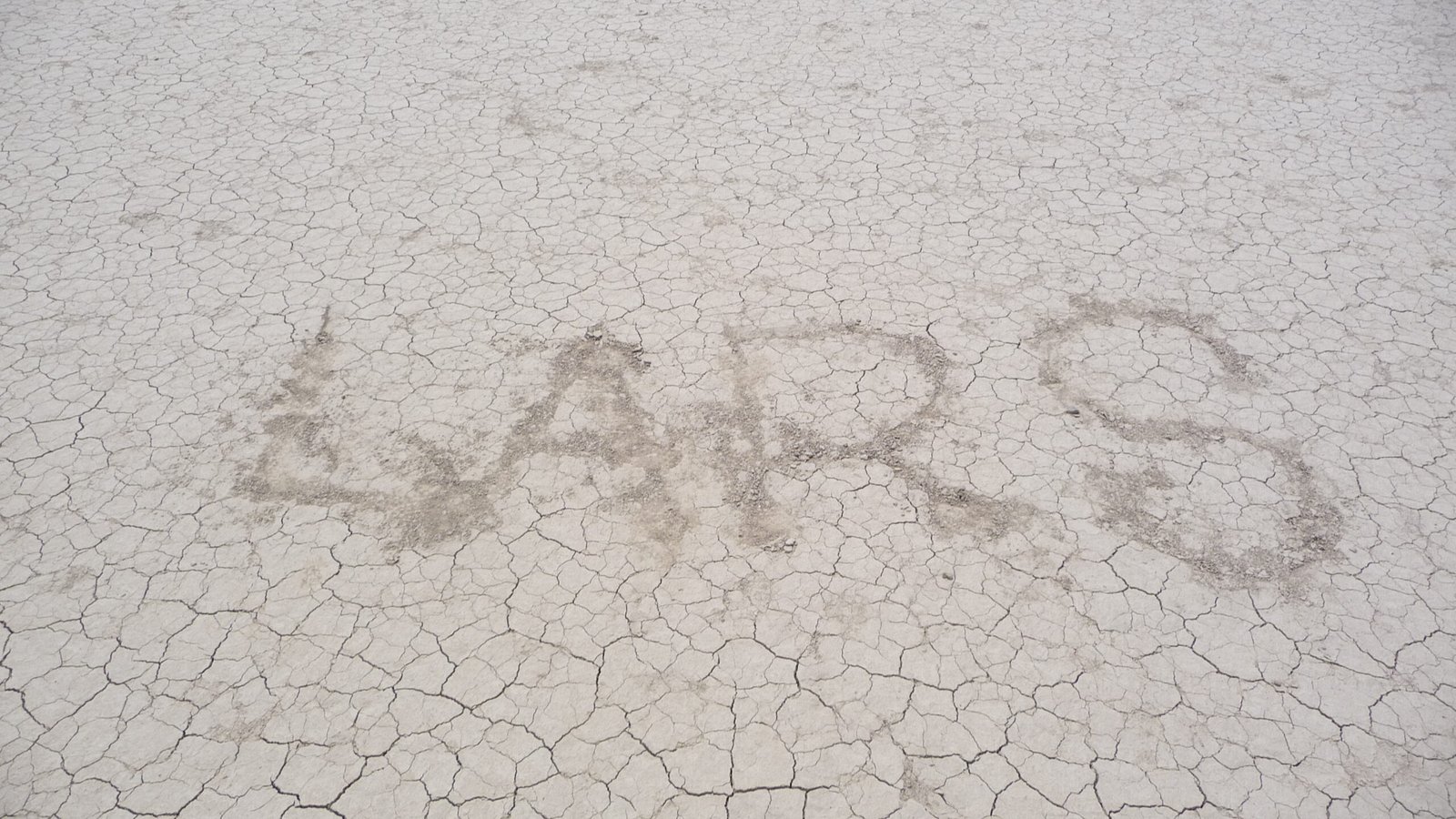 The Enigmatic Landscape of Racetrack Playa (image credits: wikimedia)