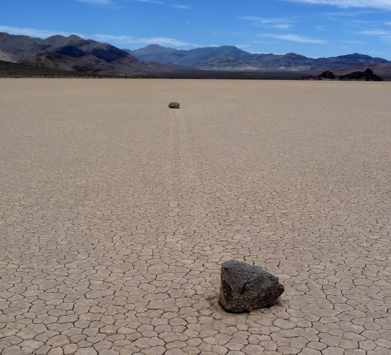 The Human Fascination with Moving Stones (image credits: wikimedia)