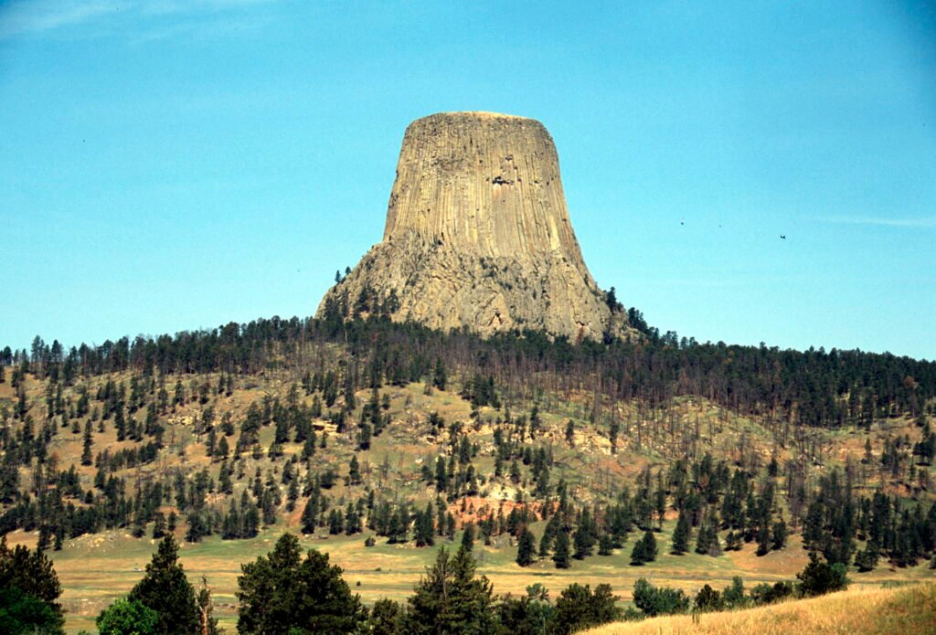 The Devil's Tower, USA: Sacred Site or Alien Beacon?
