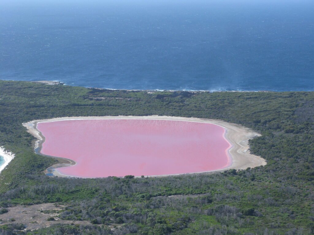 Lake Hillier's Bubblegum-Pink Water – A Natural Oddity That Defies Science