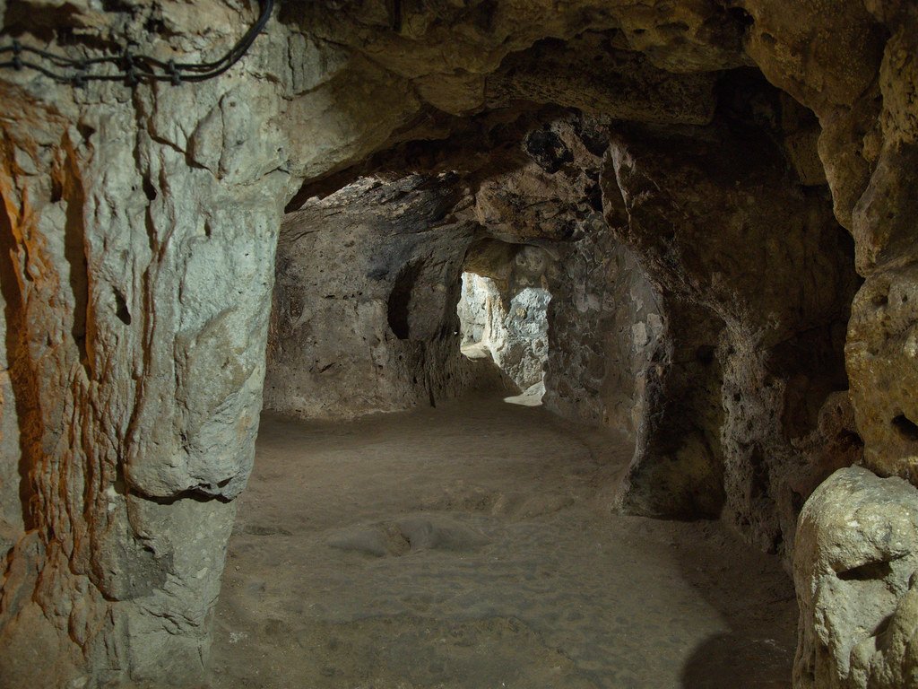 Derinkuyu Underground City: Subterranean Alien Base? (image credits: flickr)