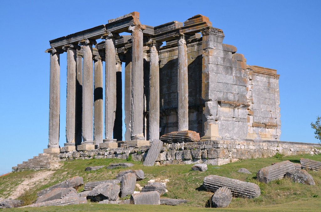 Modern Technology Reveals Ancient Secrets (image credits: flickr)