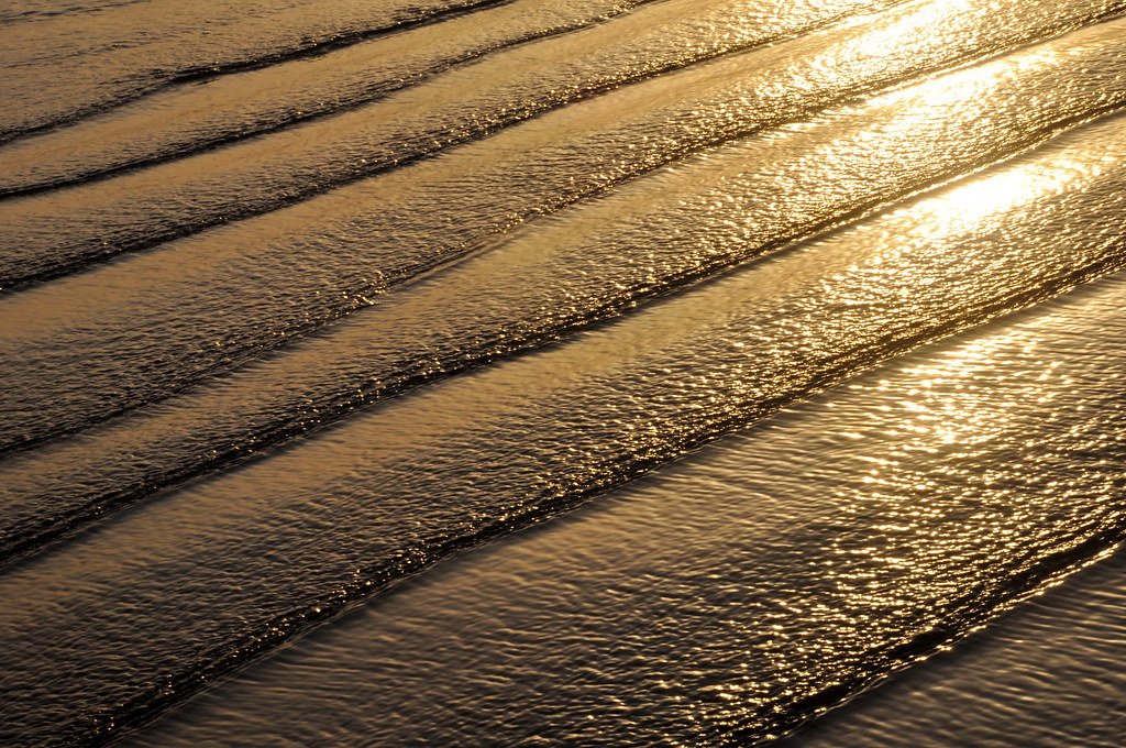 Geometric Patterns Carved Into the Landscape (image credits: flickr)