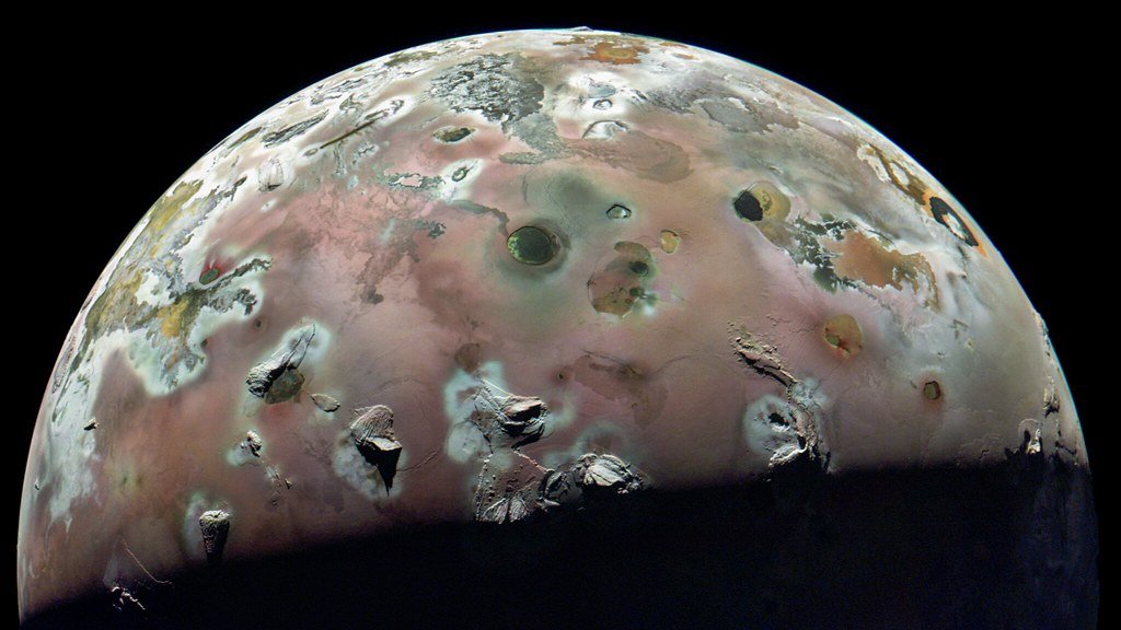 The Gravitational Dance That Fuels Hell (image credits: flickr)