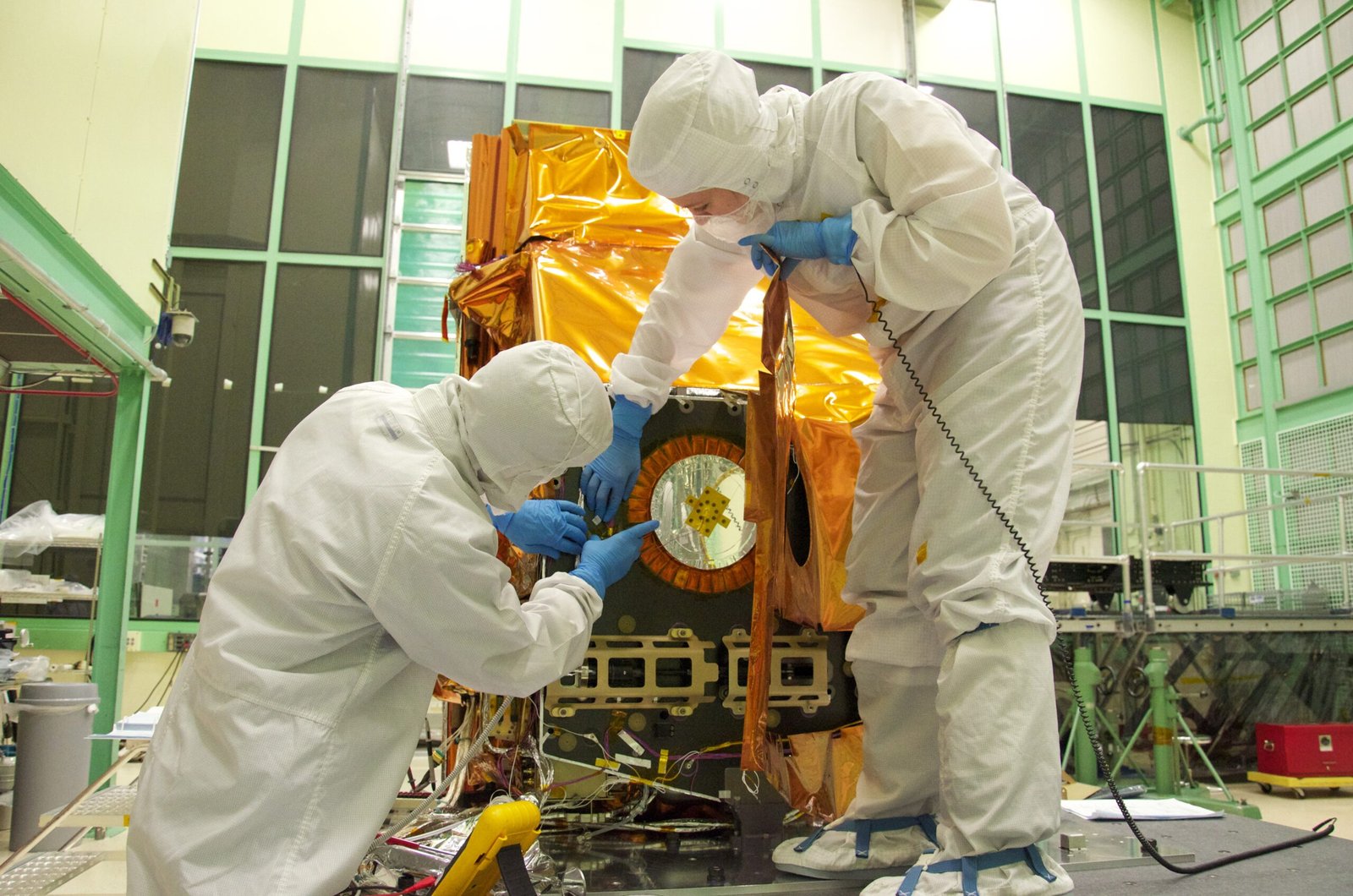 The Technology of Time Detection (image credits: Assembly of Landsat's TIRS Instrument, Public domain, https://commons.wikimedia.org/w/index.php?curid=51485468)
