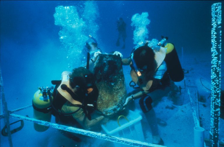 Challenges in Underwater Heritage Preservation (image credits: flickr)