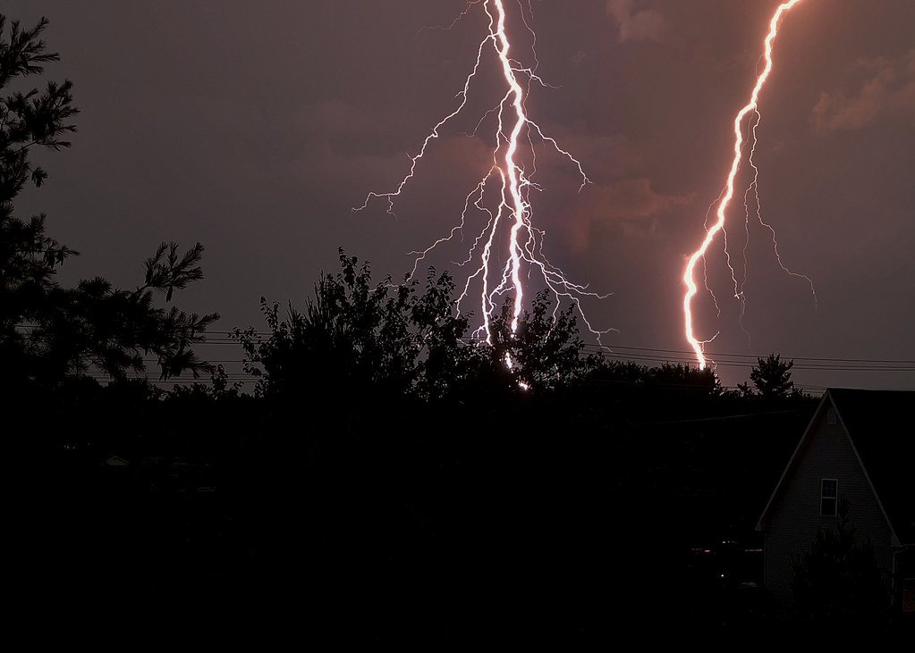 Why Lightning Burns Hotter Than Solar Surface (image credits: flickr)
