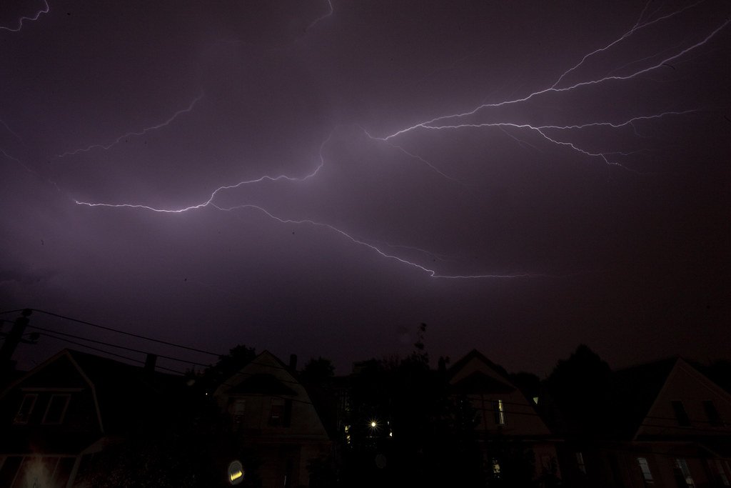 Lightning Photography and Temperature Visualization (image credits: flickr)
