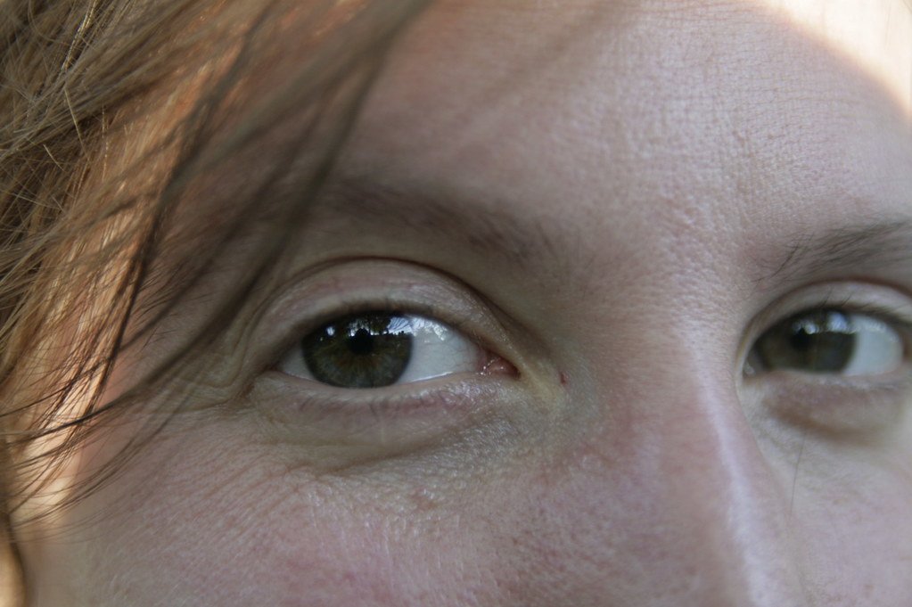 The Influence of Emotions on Synchronized Blinking (image credits: flickr)