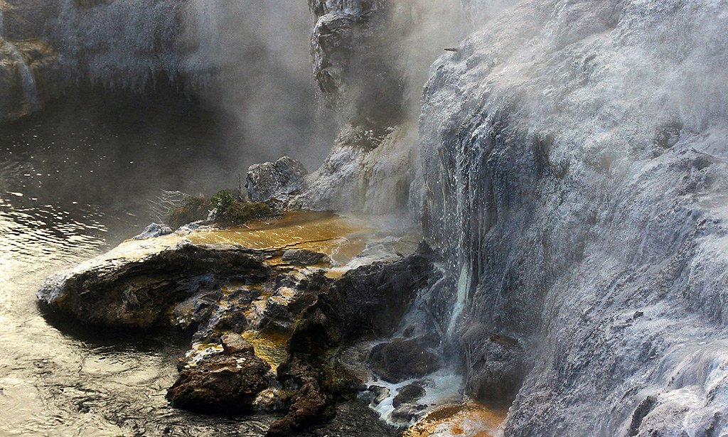 Mineral-Rich Groundwater: The Secret Elixir (image credits: flickr)